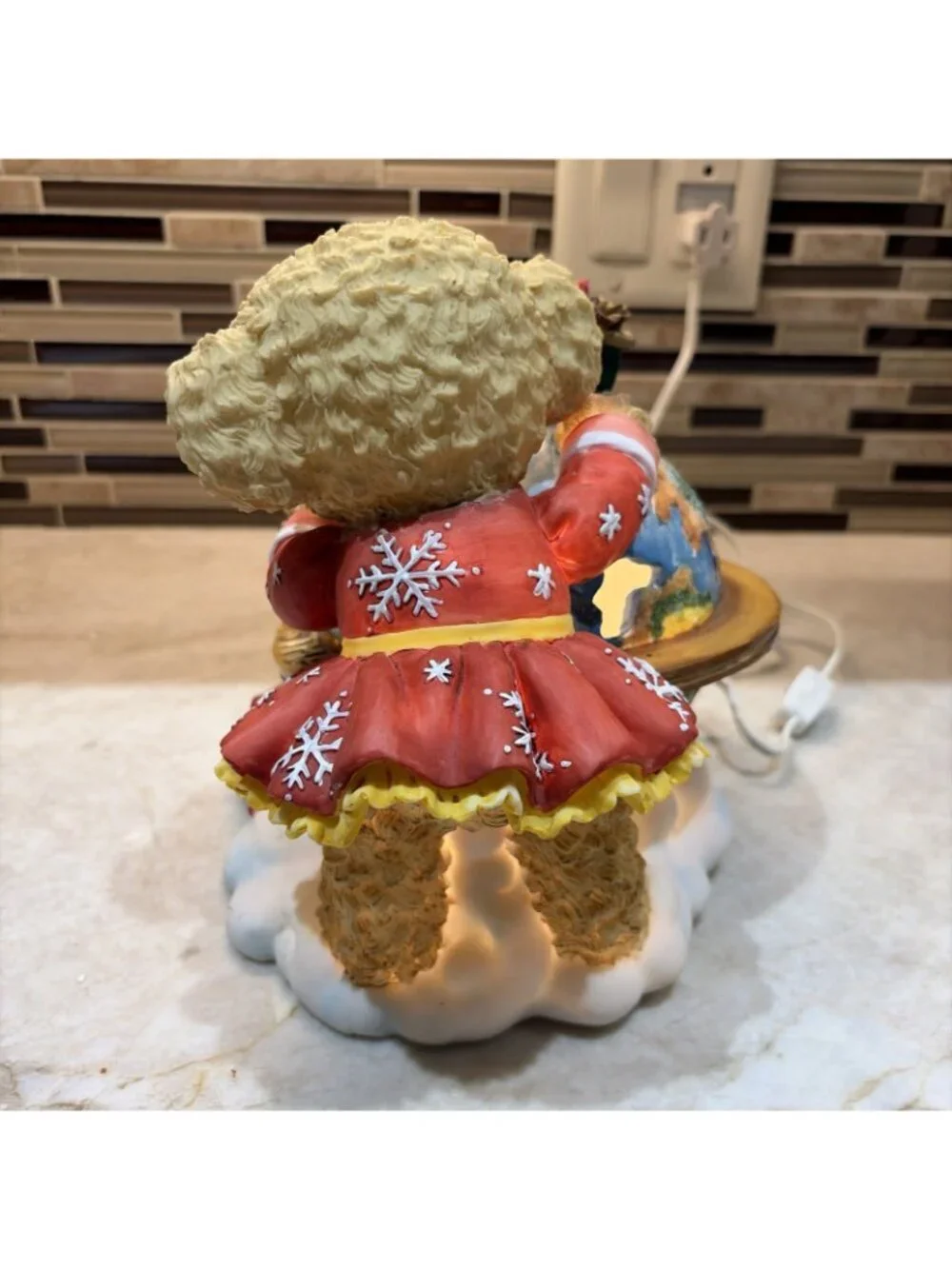 VTG Christmas Lighted Figurine 8 1/4